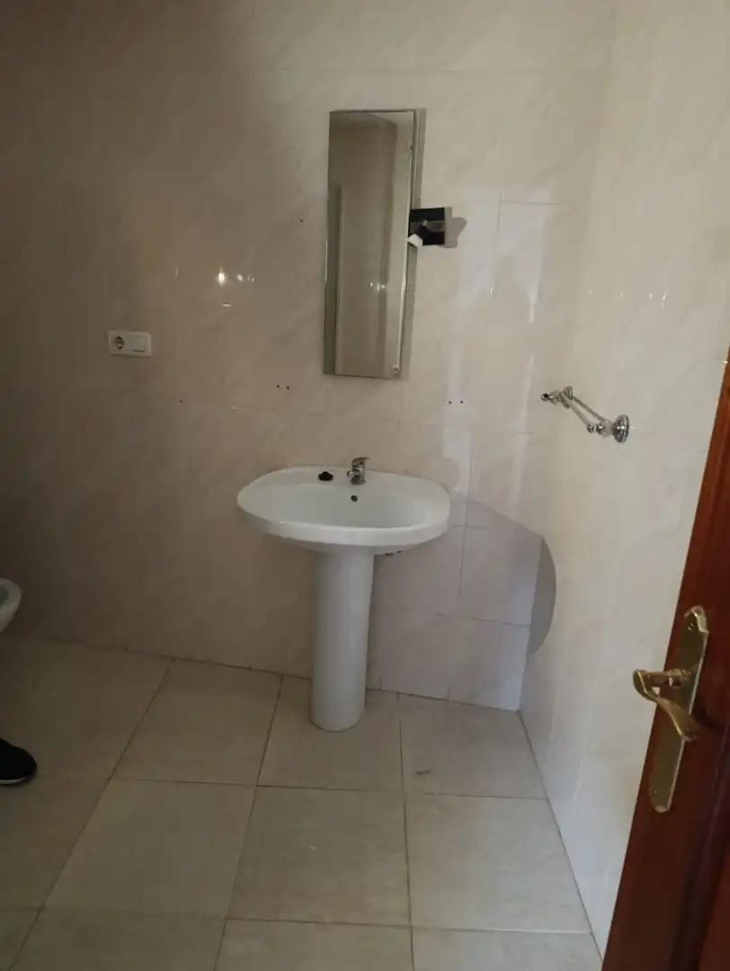 Bany de Apartament en venda en Maracena amb Rentadora