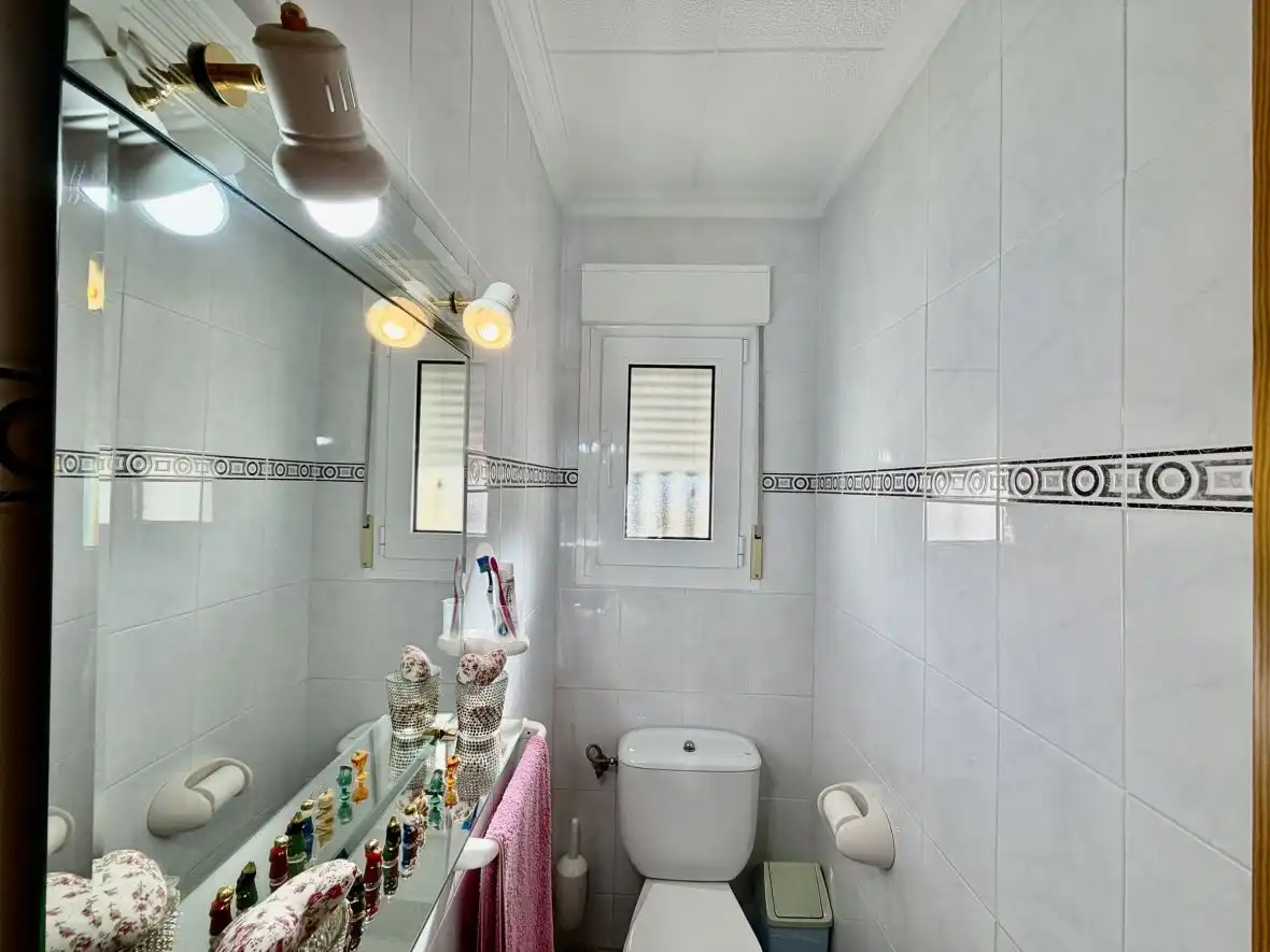 Badezimmer von Haus oder Chalet zum Verkauf in Elche / Elx mit Klimaanlage, Terrasse und Schwimmbad