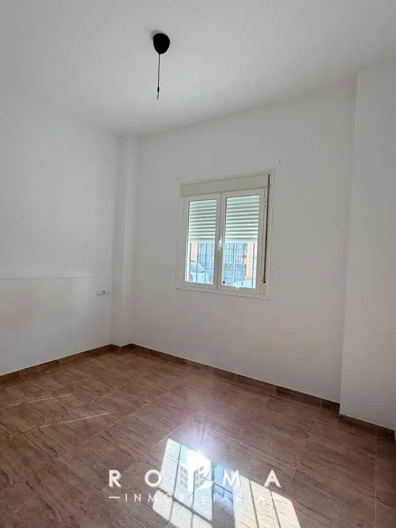 Habitación de Piso en venta en Dos Hermanas con Aire acondicionado