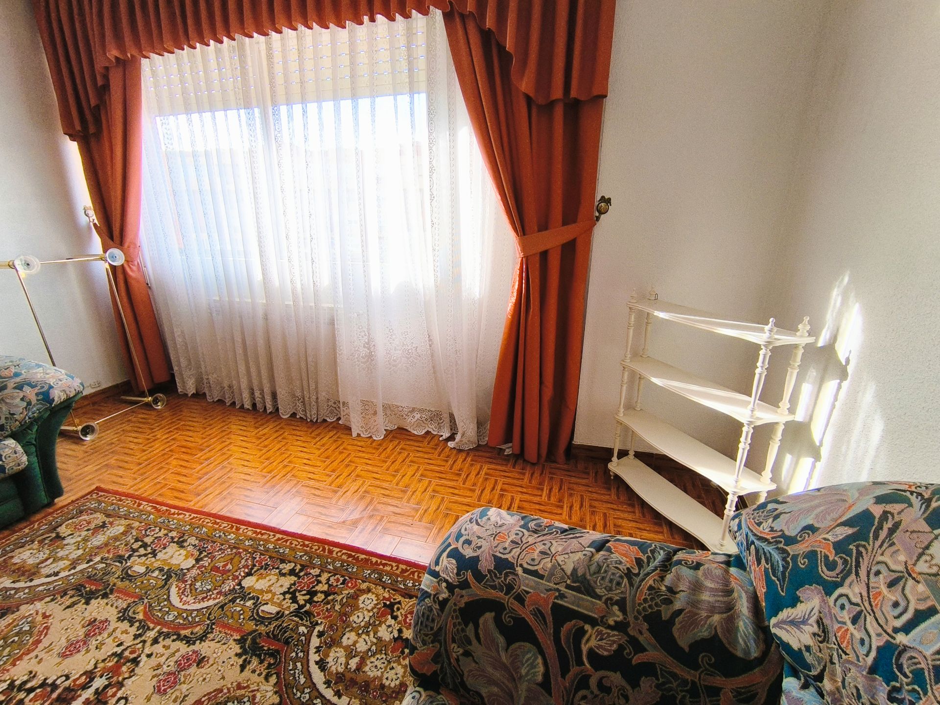 Habitación de Piso en venta en Venta de Baños con Calefacción, Trastero y Amueblado