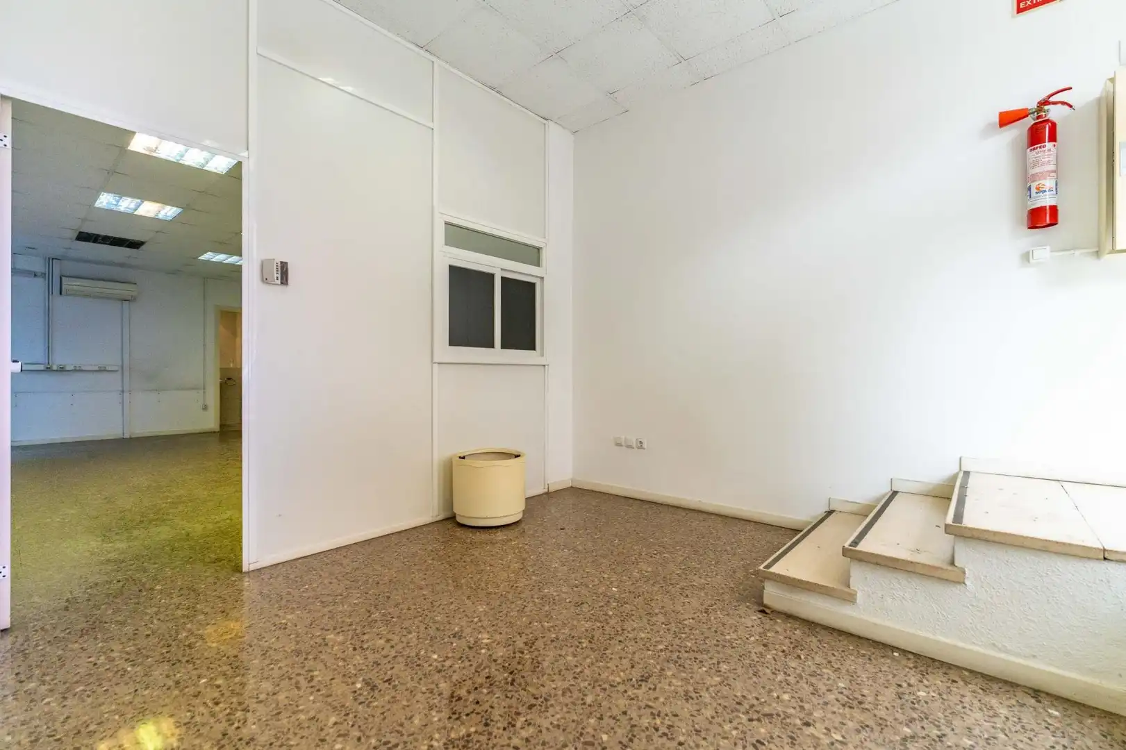 Gewerbefläche zur Miete in CALLE CORREDOR DEL GAS LOCAL 1-2 CASA 17 7 LO, imagen 4
