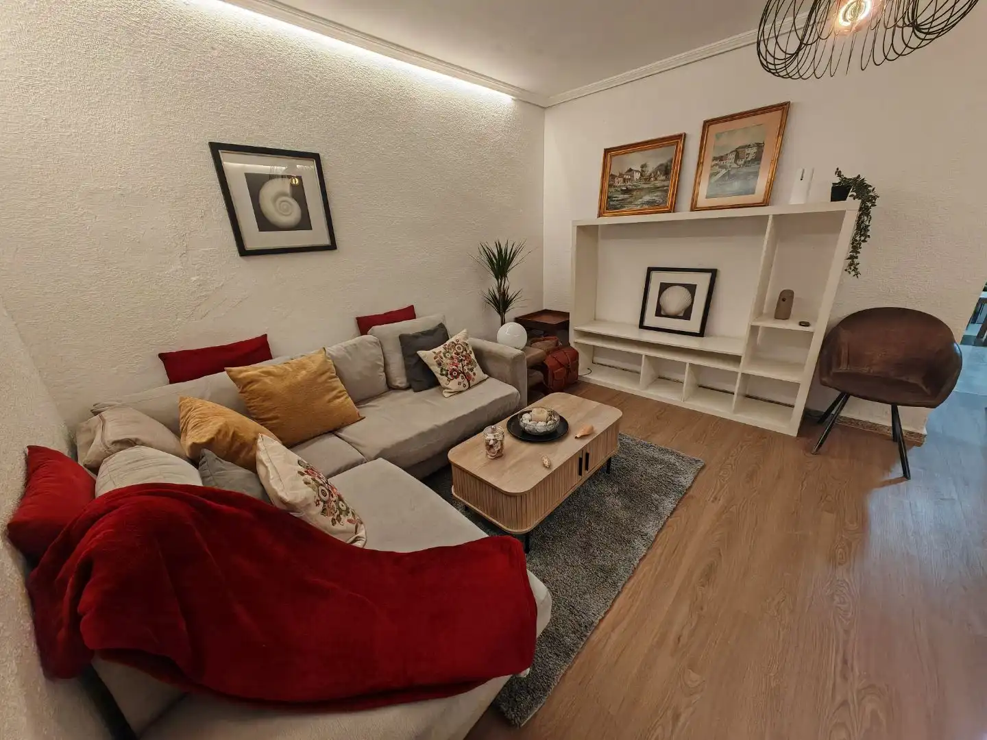 Sala d'estar de Casa adosada de lloguer en El Campello amb Aire condicionat i Terrassa