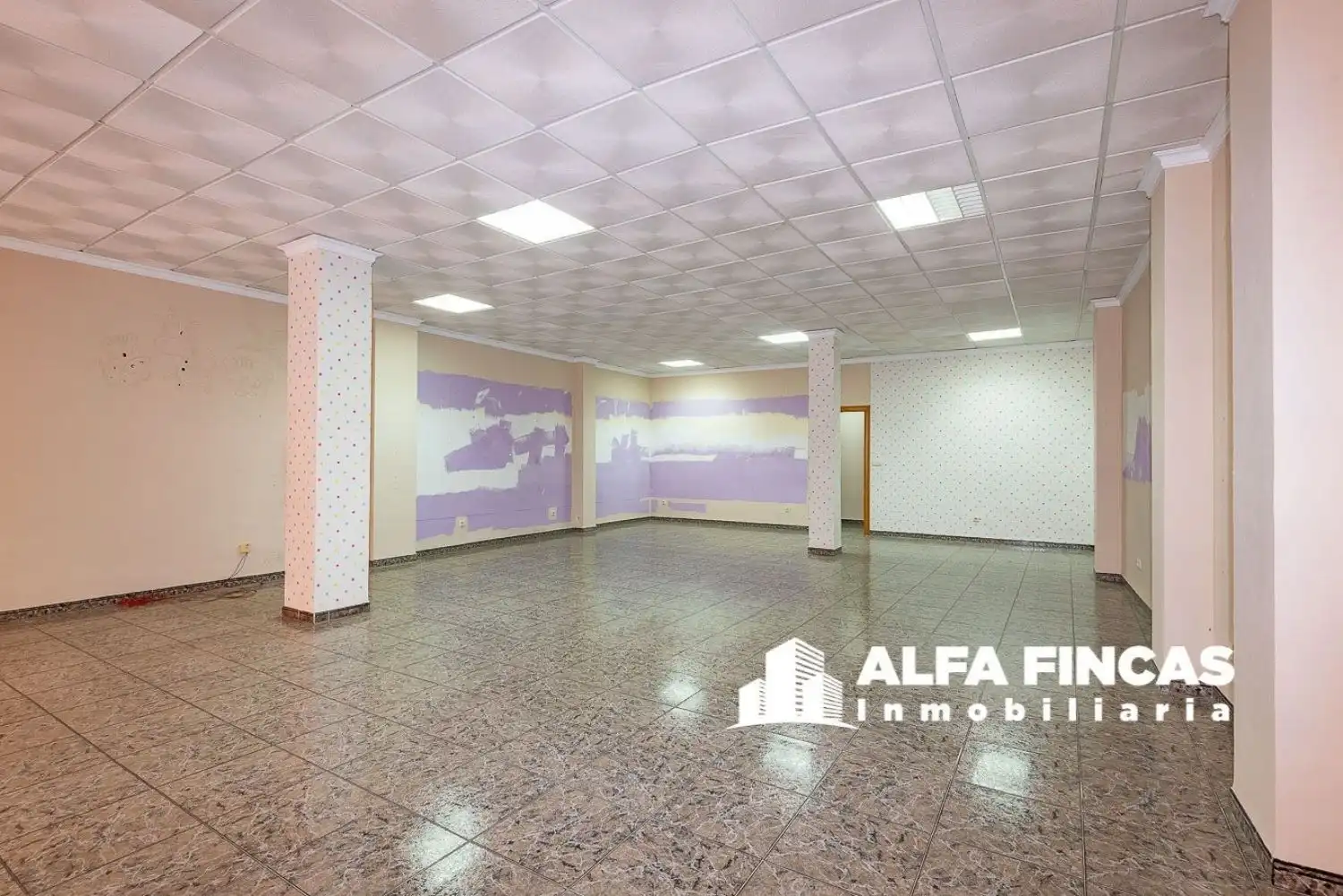 Local comercial en venda a los Arcos