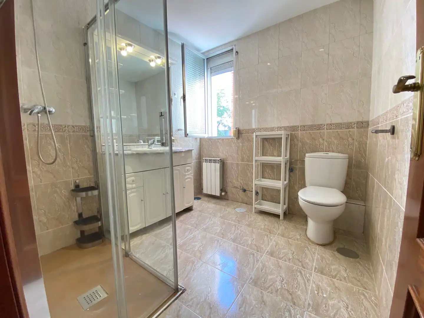 Room in Calle Pico de Alba, 1, Palomeras Bajas