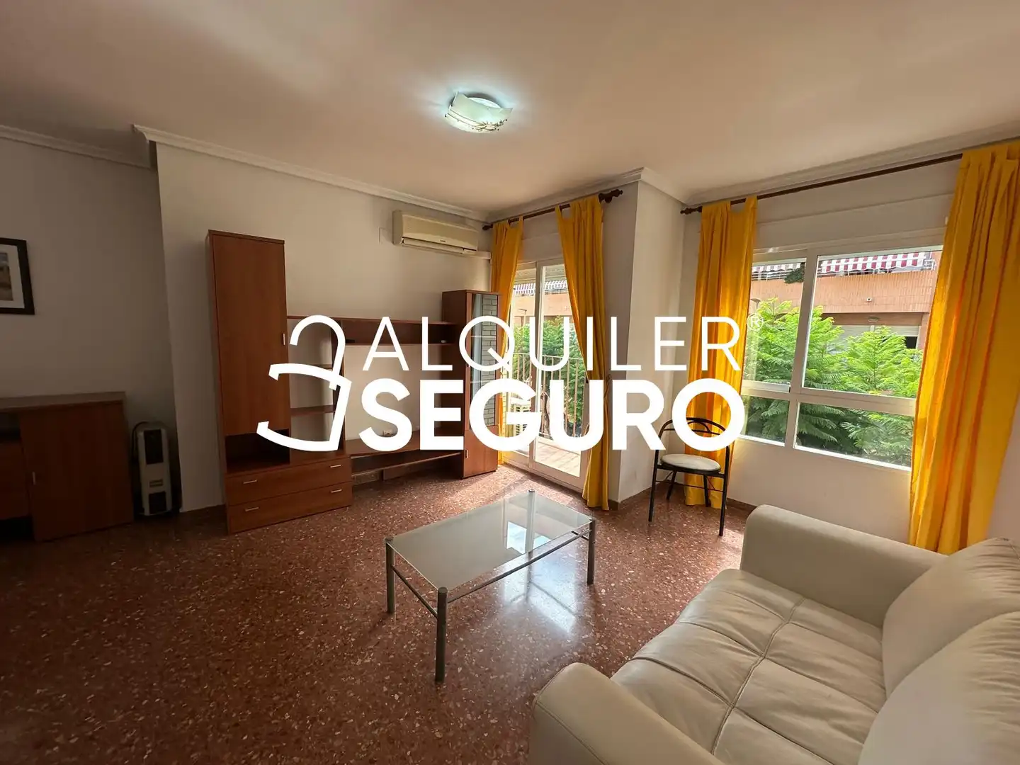 Living room of Flat for rent in Torrent  with Air Conditioner and Furnished