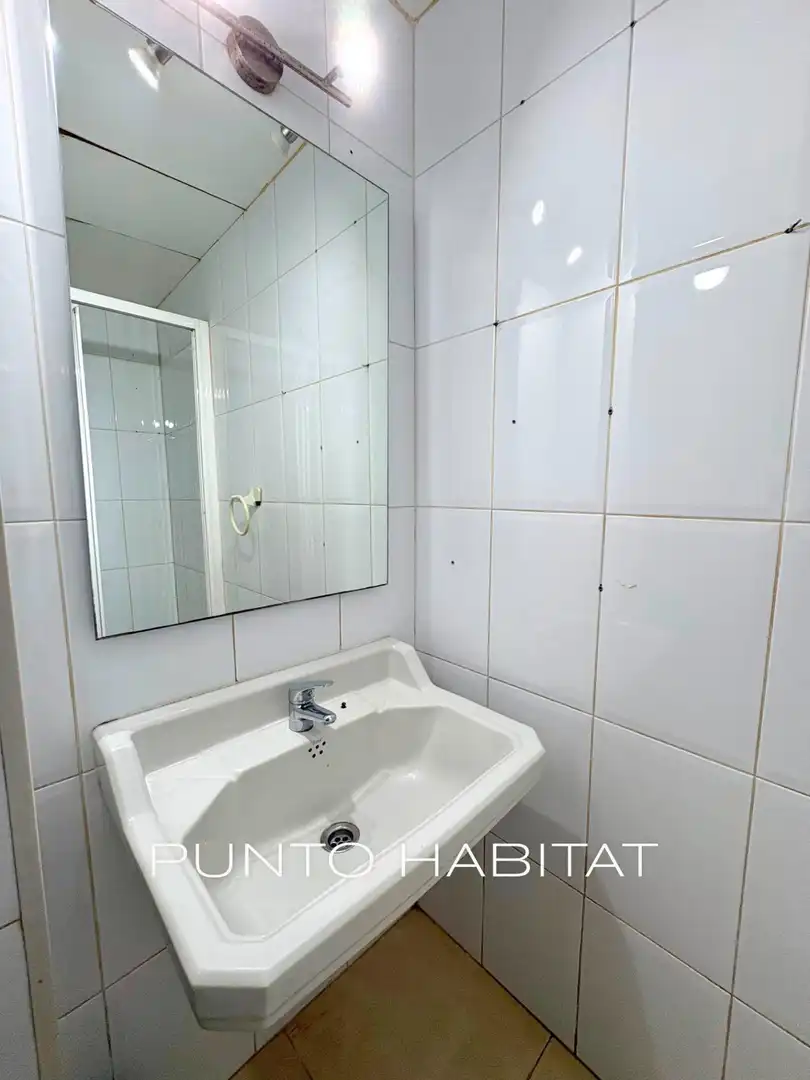 Baño de Piso en venta en Barcelona con Balcón