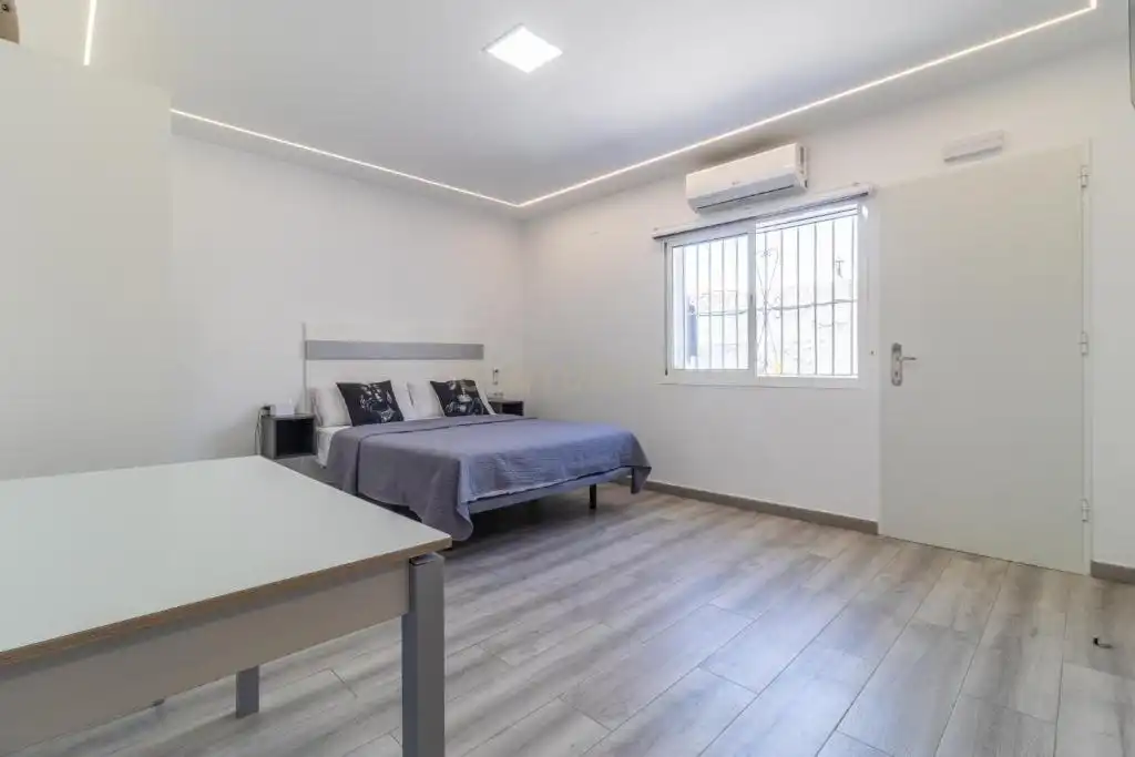 Bedroom of Buildings for sale in Fuengirola
