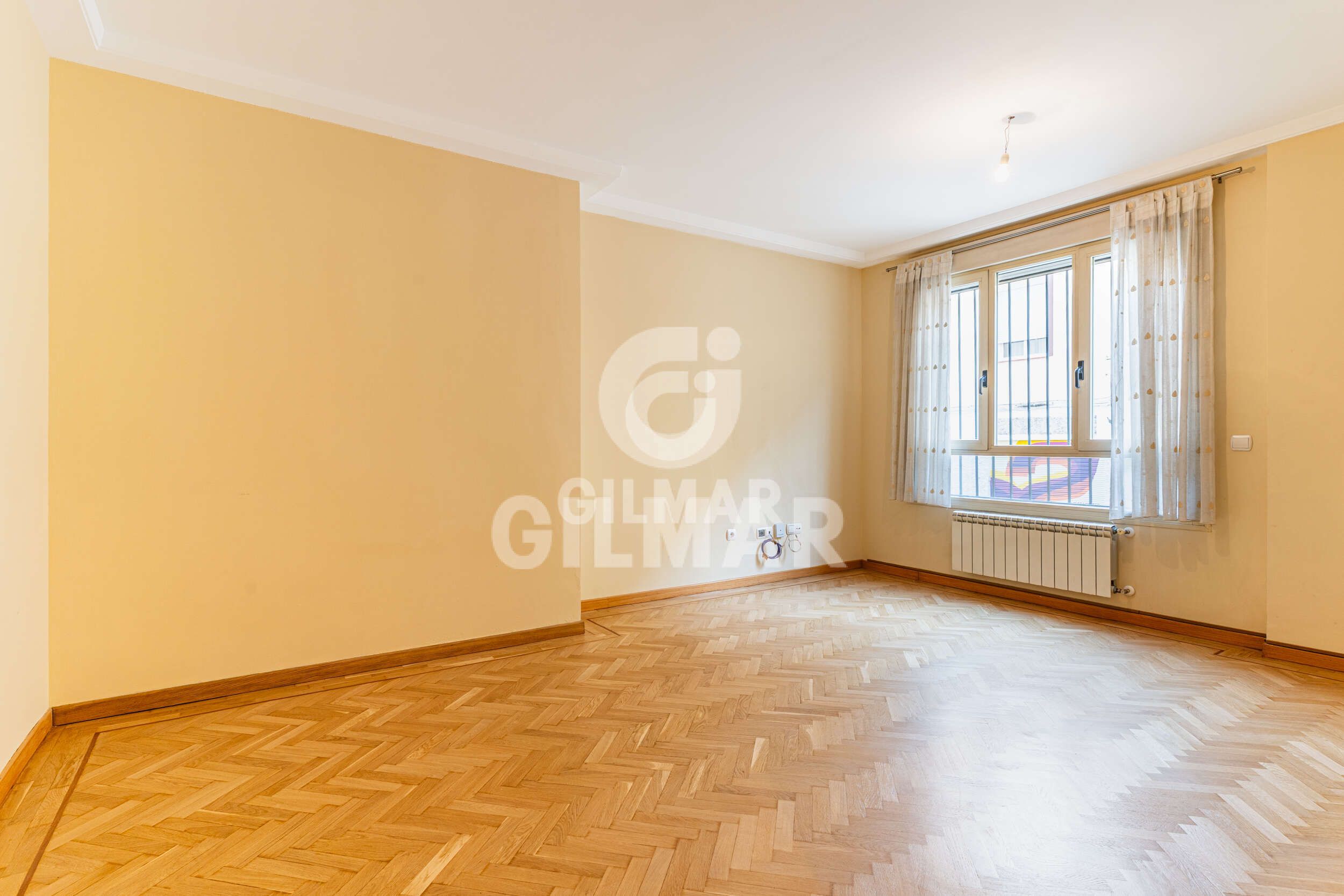 Bedroom of Flat for sale in  Madrid Capital  with Heating, Storage room and Balcony