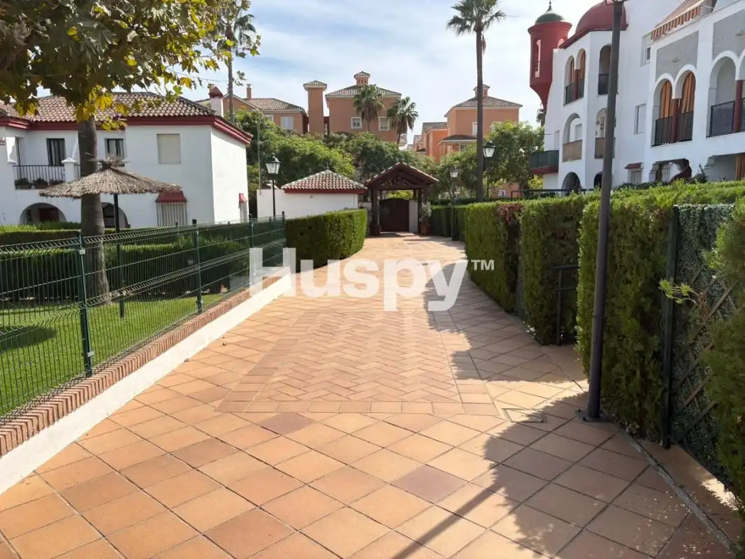 Casa aparellada amb terrassa en venda a Avenida de Islantilla, imagen 16