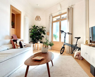 Living room of Apartment for sale in  Madrid Capital  with Heating and Storage room