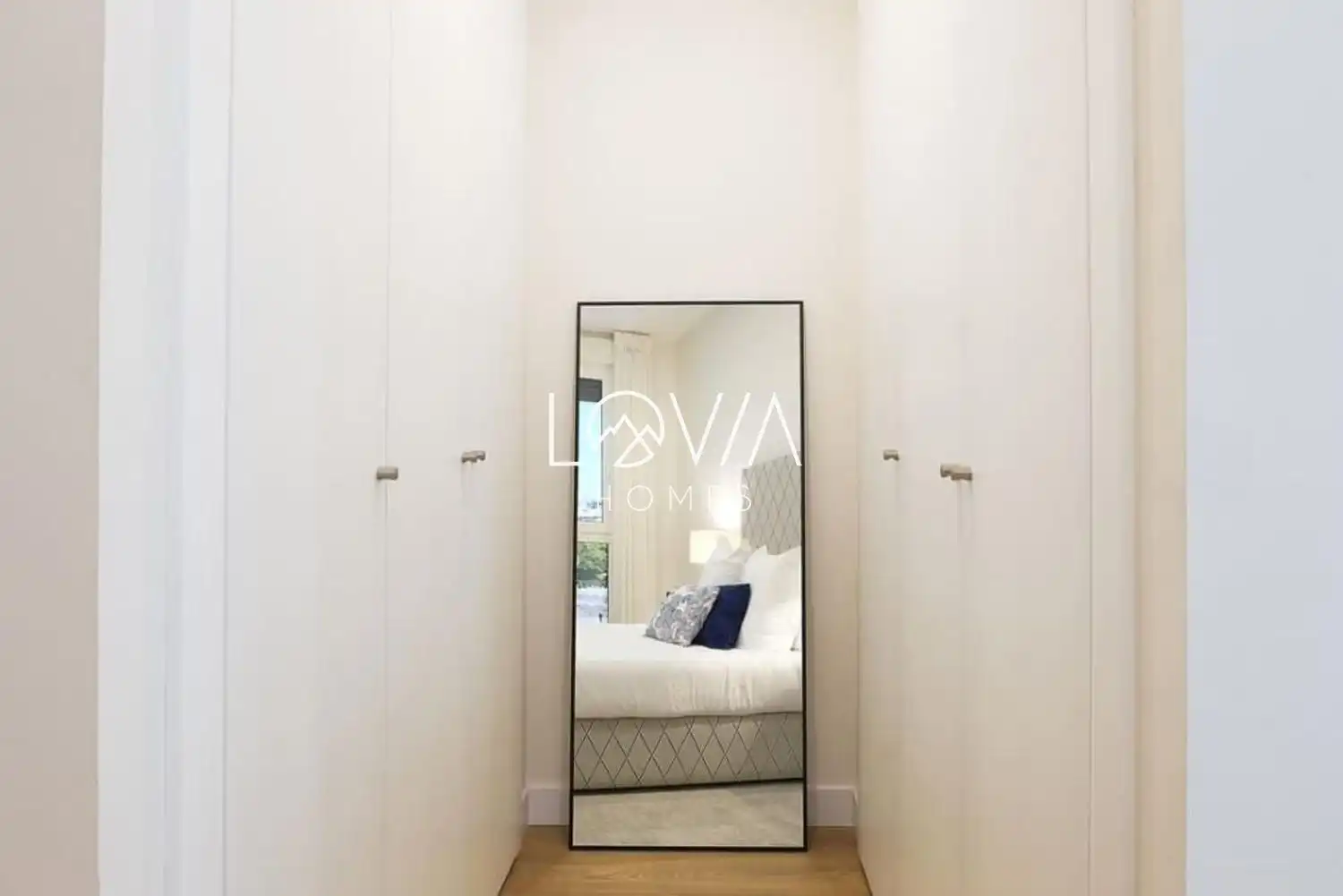Bedroom of Flat for sale in Dos Hermanas  with Air Conditioner, Terrace and Storage room