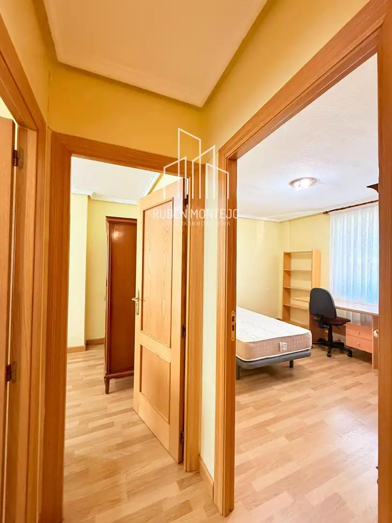 Habitación de Piso de alquiler en Salamanca con Calefacción, Terraza y Horno