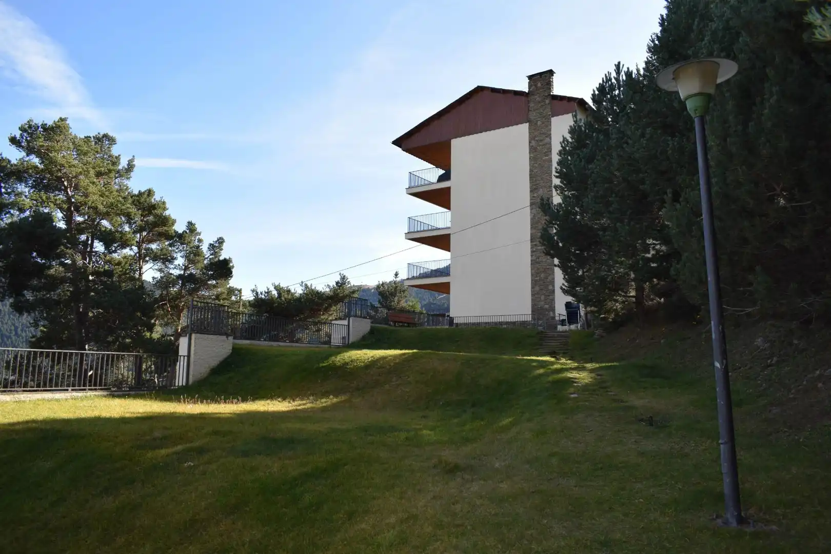 Vista exterior de Apartamento en venta en Alp con Aire acondicionado, Calefacción y Terraza