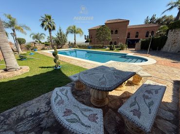 Casa rústica con piscina en venta en Periurbano Este - Campiña