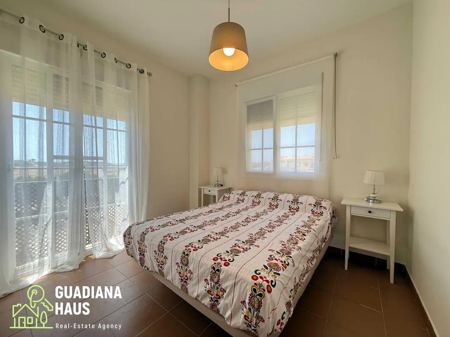 Dormitori de Apartament en venda en Ayamonte amb Aire condicionat, Calefacció i Jardí privat