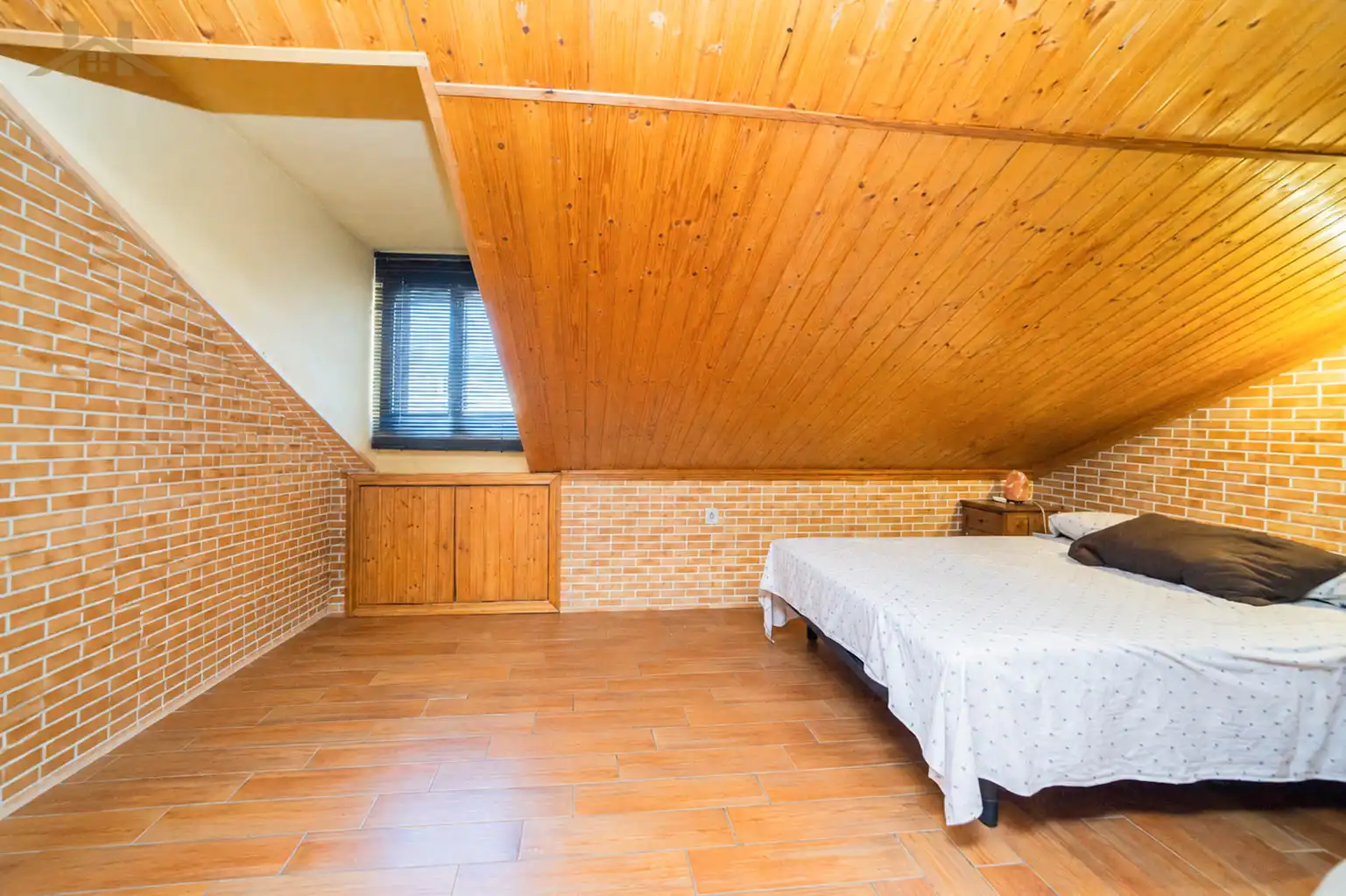 Bedroom of Duplexes for sale in Pinto  with Air Conditioner, Heating and Balcony