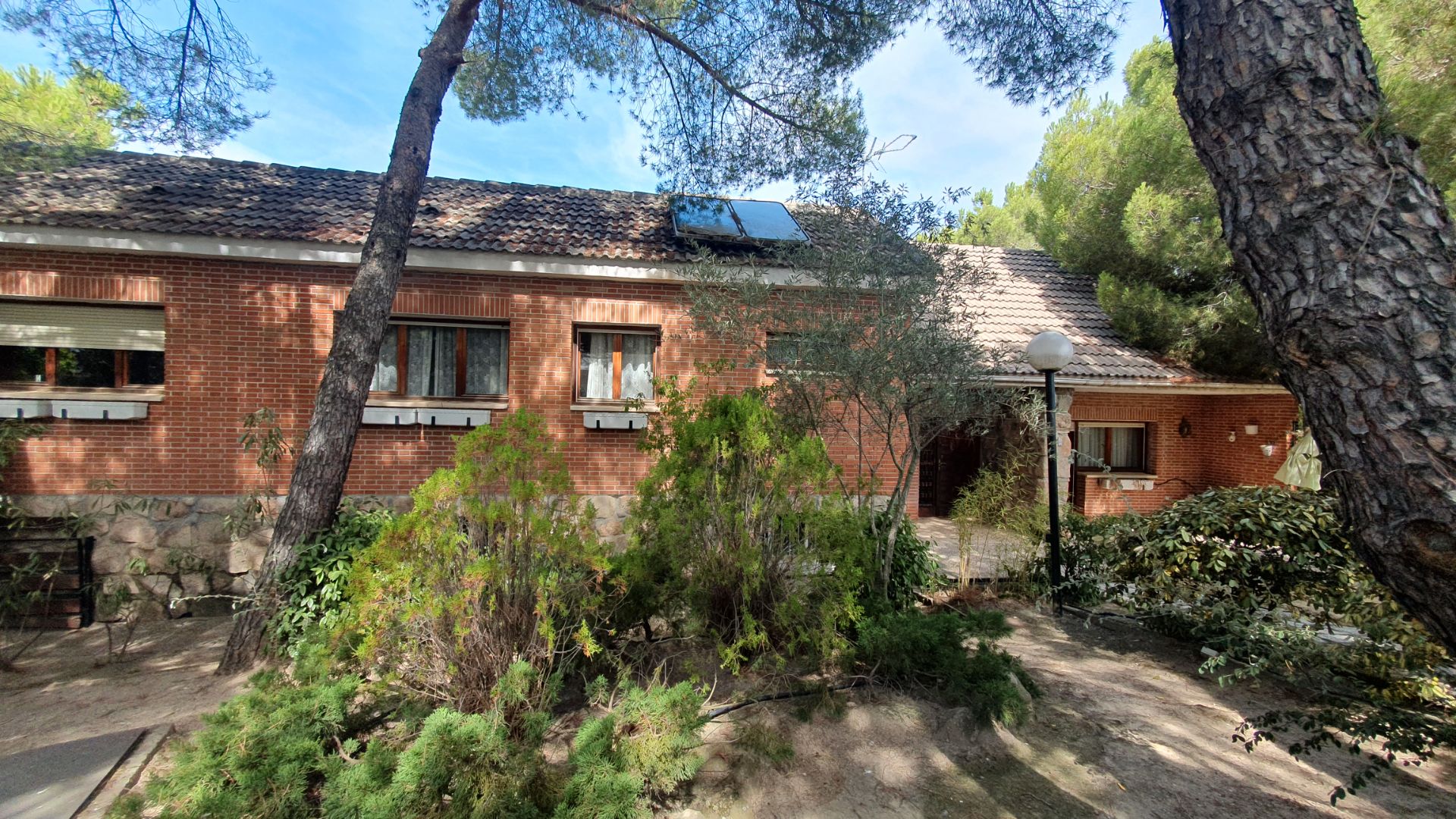 Vista exterior de Casa o chalet en venta en Valdemorillo con Calefacción, Jardín privado y Terraza