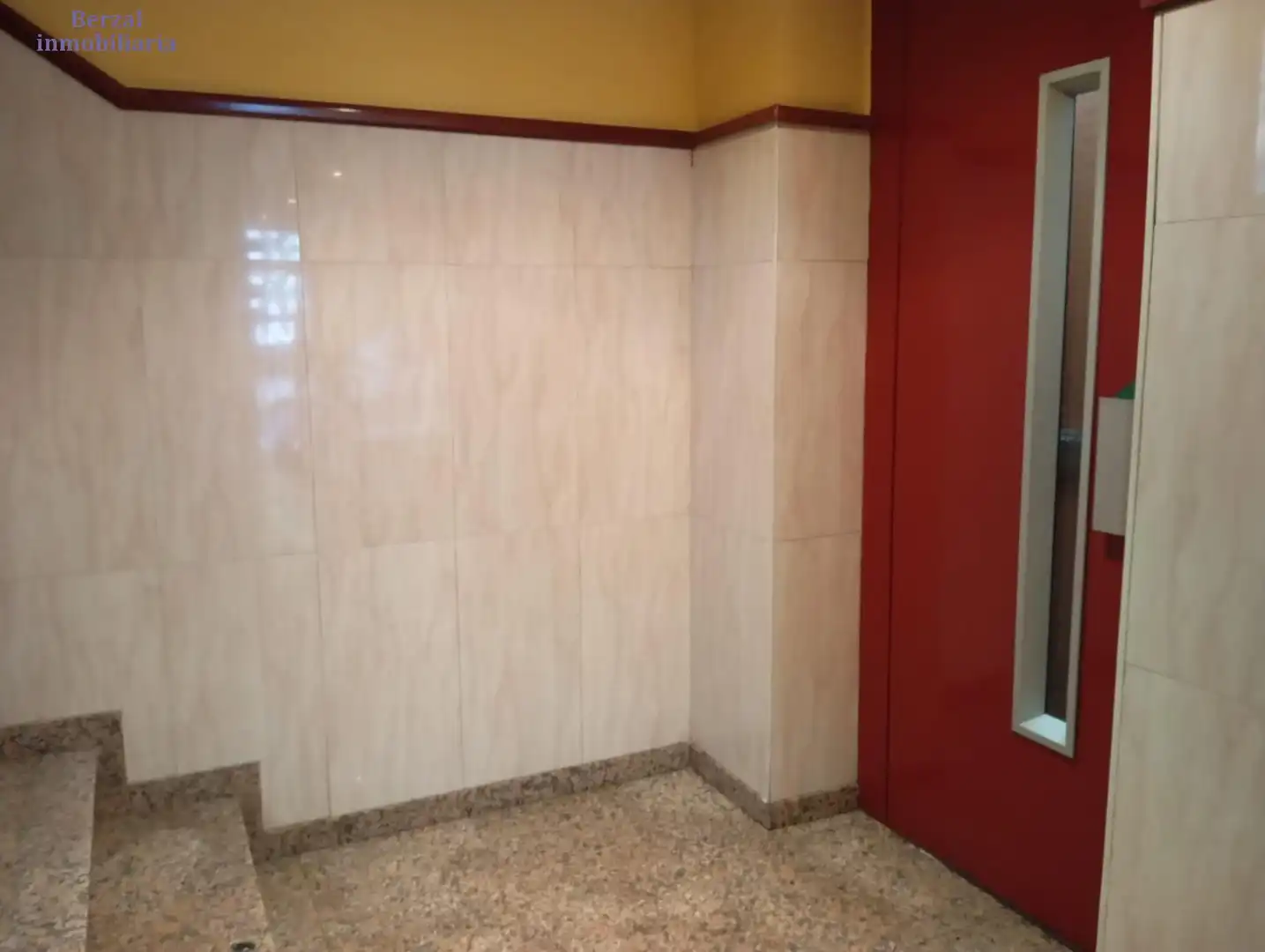 Bany de Pis en venda en  Logroño amb Calefacció, Terrassa i Balcó