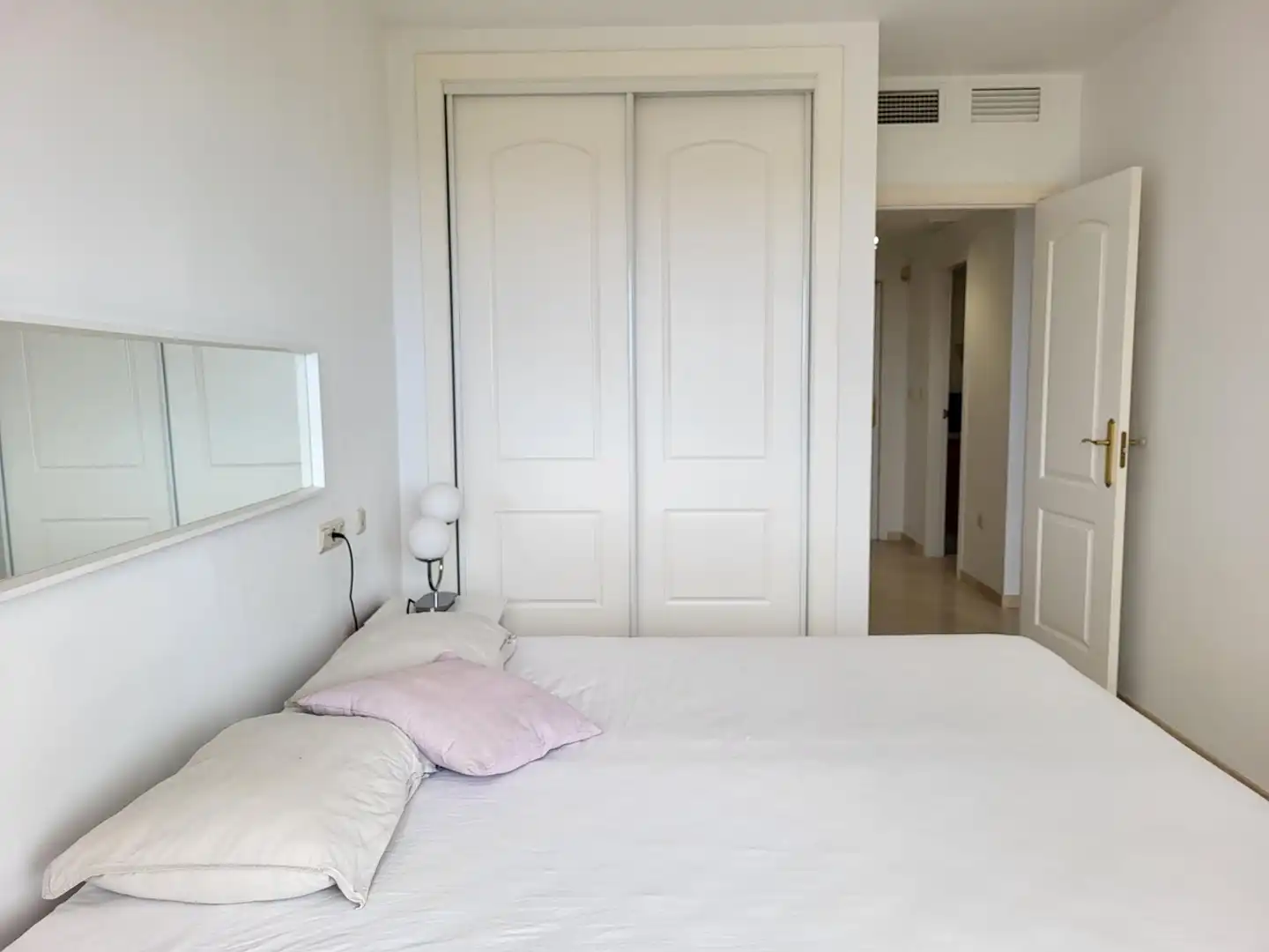 Apartment with pool to rent in Elviria - Cabopino, imagen 18