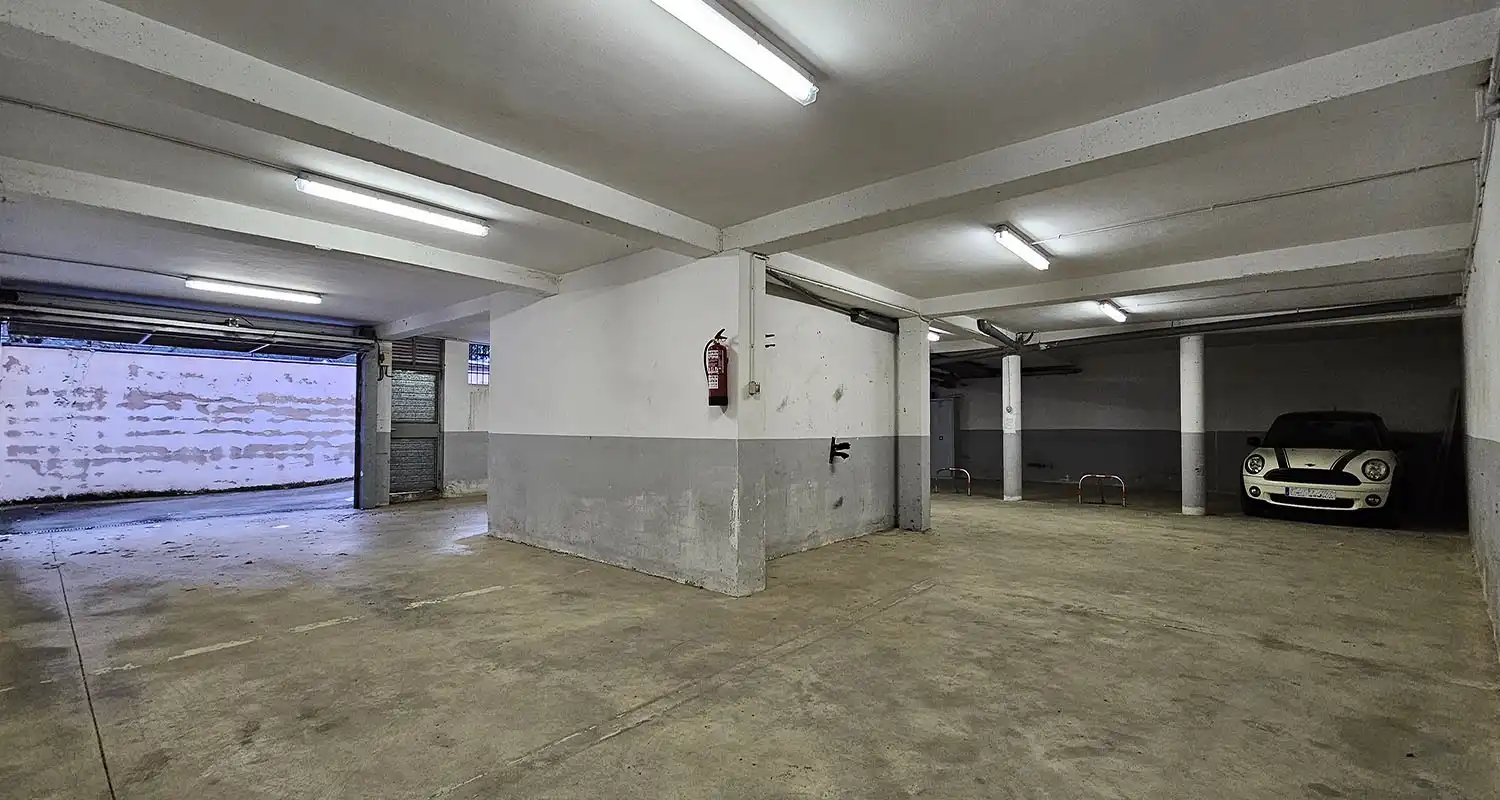 Einzelparkplatz zum Verkauf in Carrer Girona, imagen 4