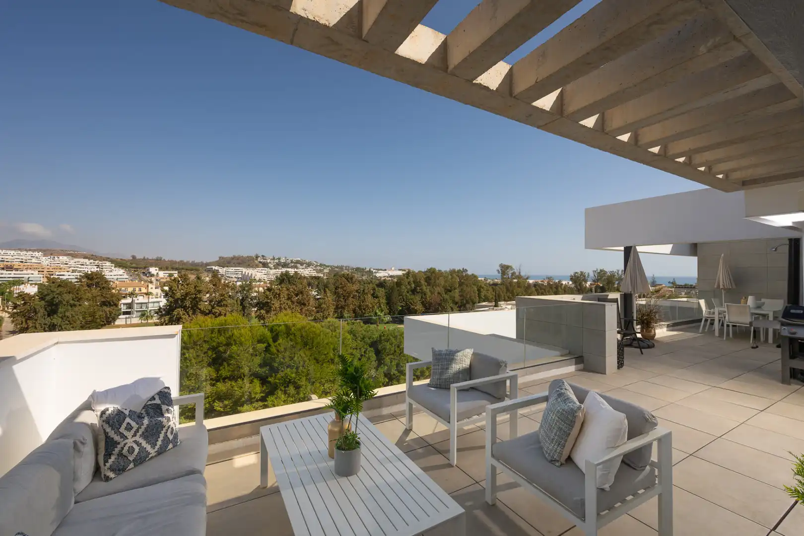 Àtic amb piscina en venda a La Cala Mijas
