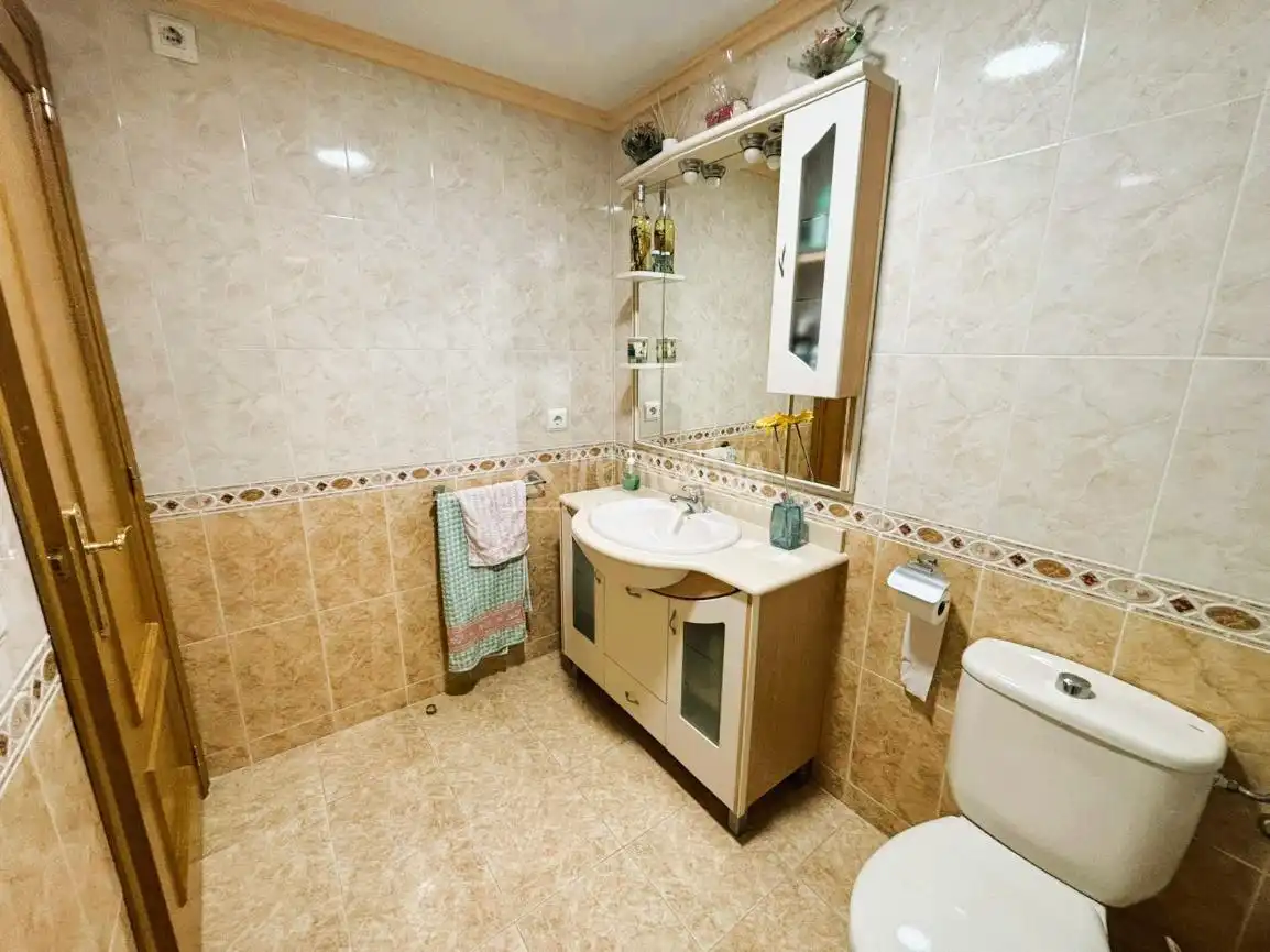 Baño de Piso en venta en Quart de Poblet con Aire acondicionado, Trastero y Balcón