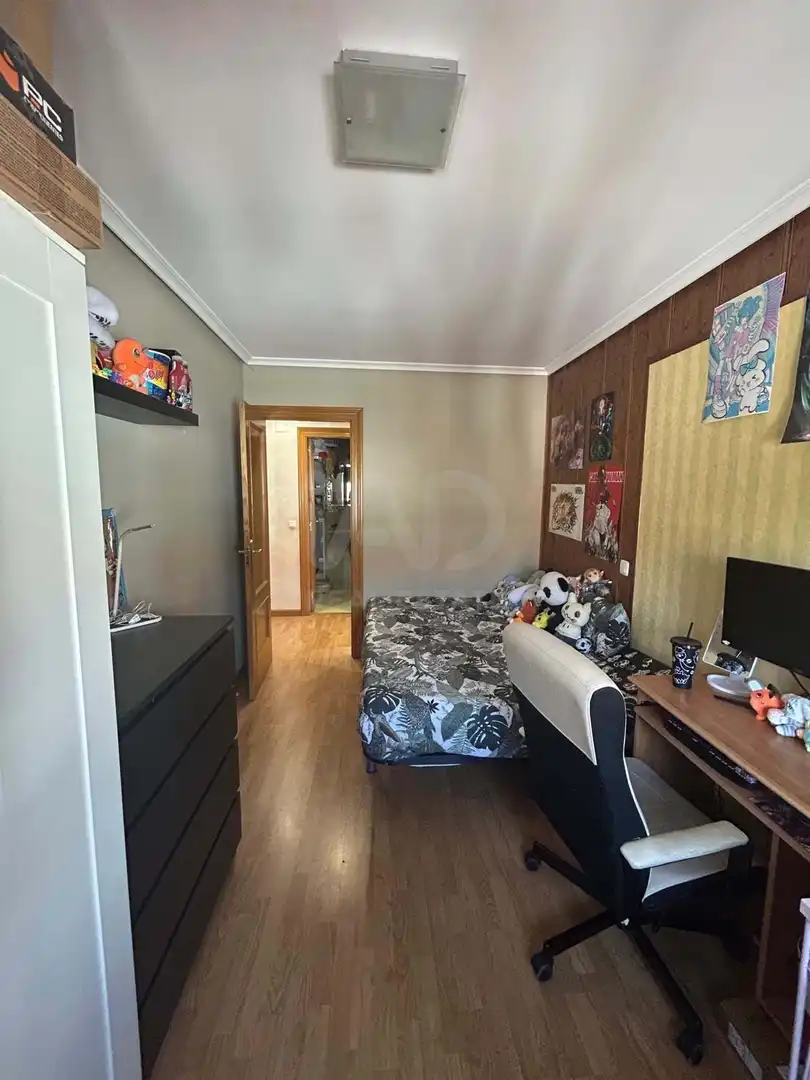 Bedroom of Flat for sale in Villaquilambre  with Heating