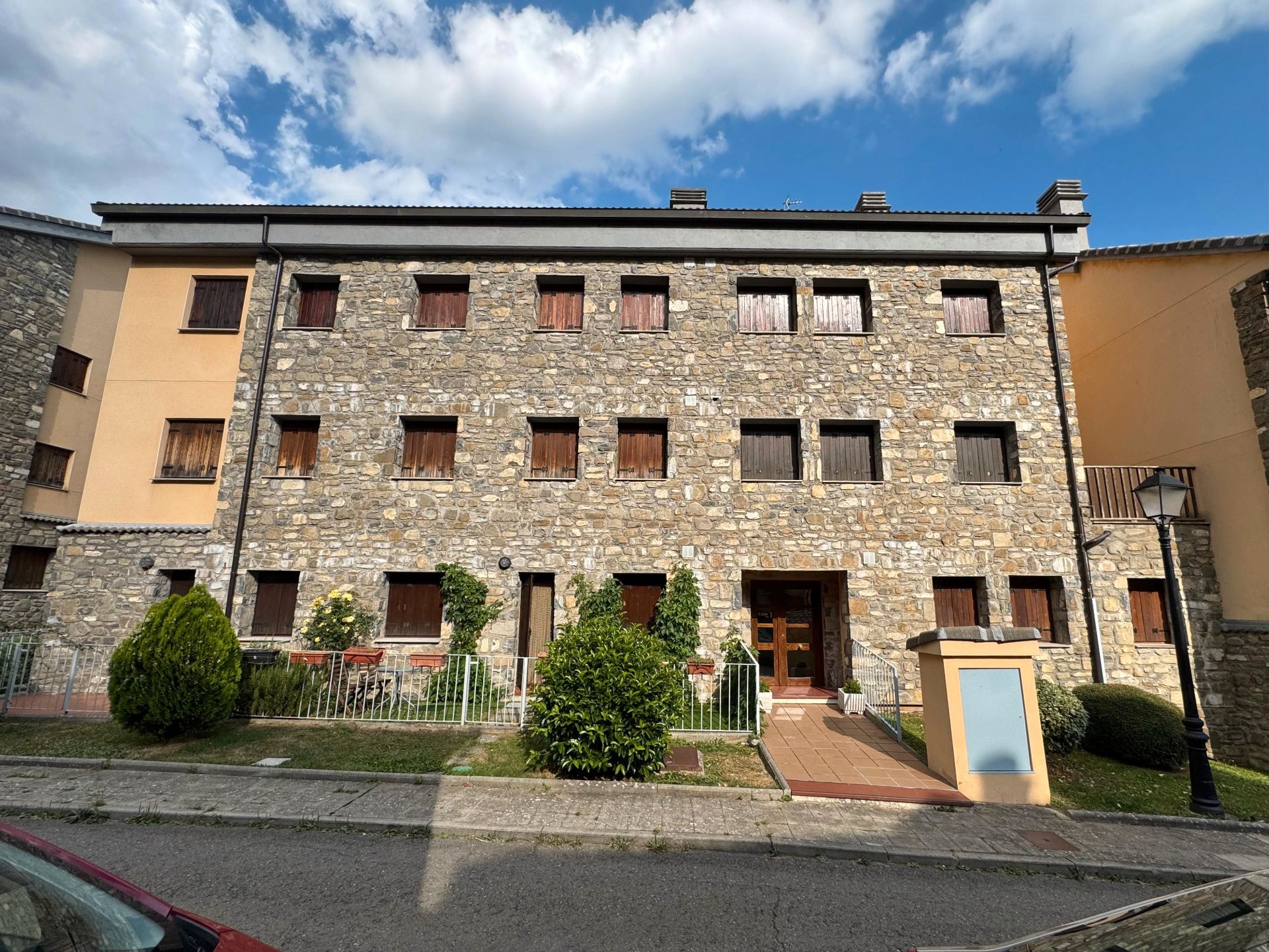 Exterior view of Apartment for sale in Villanúa  with Heating, Parquet flooring and Storage room