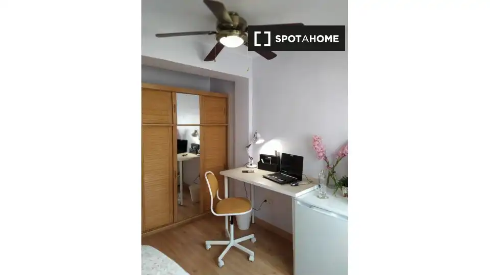Habitación de Piso para compartir en Delicias