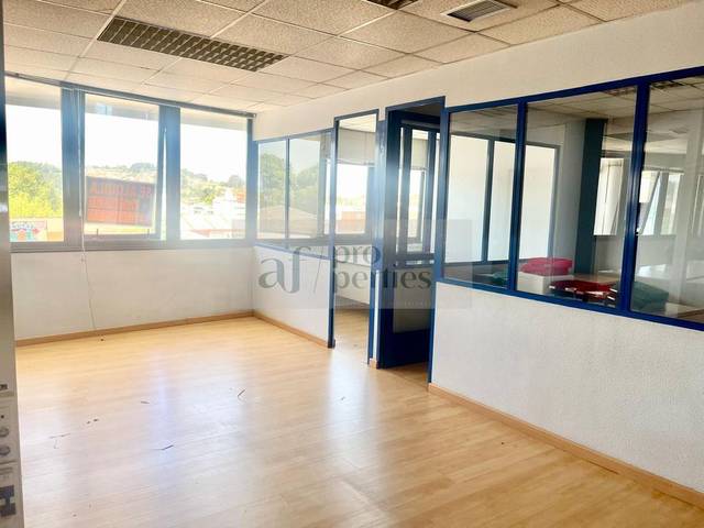 Oficina en Alquiler en Avda.de Madrid  en Lavadores