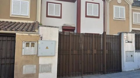 Foto 3 de Casa adosada en venda a Calle Oum Kalsoum, 7, Paraíso Arenal - La Colina, Córdoba Capital