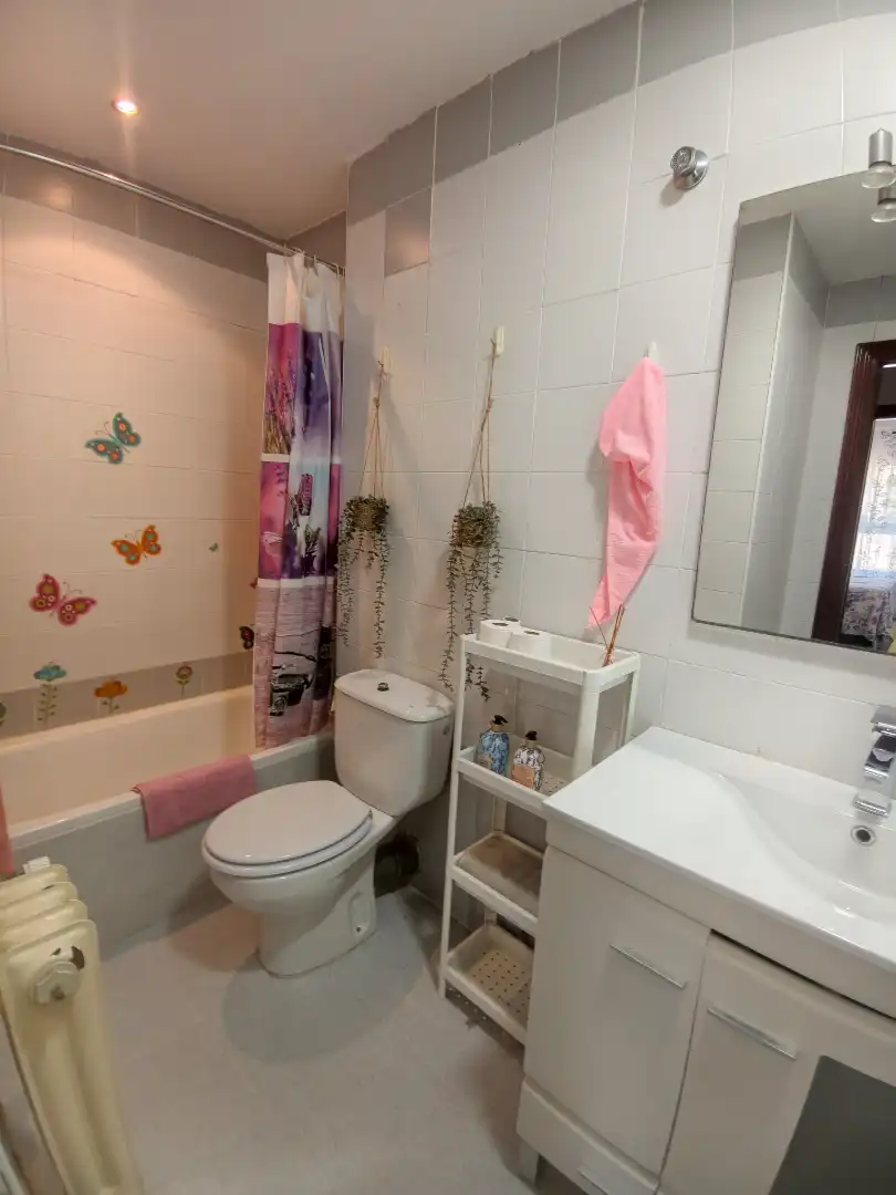 Baño de Piso en venta en Valencia con Aire acondicionado, Calefacción y Horno