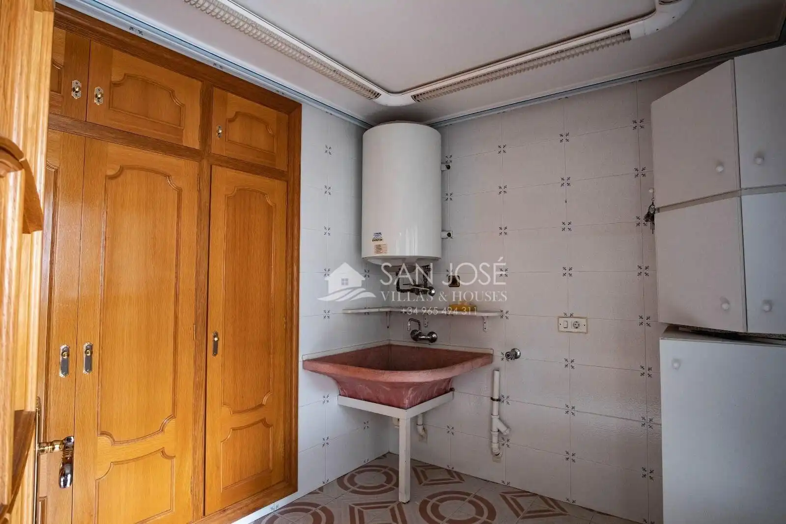 Bany de Casa o xalet en venda en Novelda amb Calefacció, Terrassa i Traster