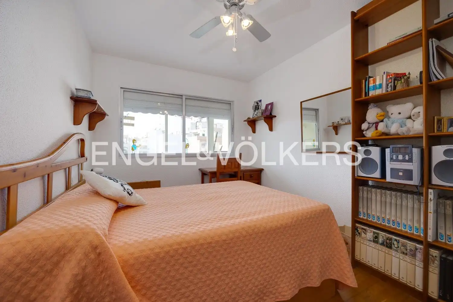 Bedroom of Flat for sale in Torrevieja  with Air Conditioner, Heating and Private garden