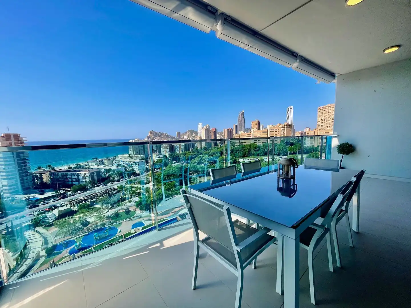 Apartamento con piscina en alquiler en Playa de Poniente