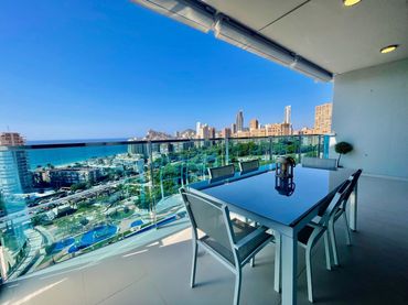 Apartment with pool to rent in Playa de Poniente