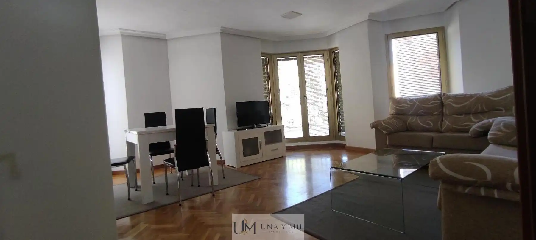 Sala de estar de Piso en venta en Salamanca con Calefacción, Parquet y Terraza