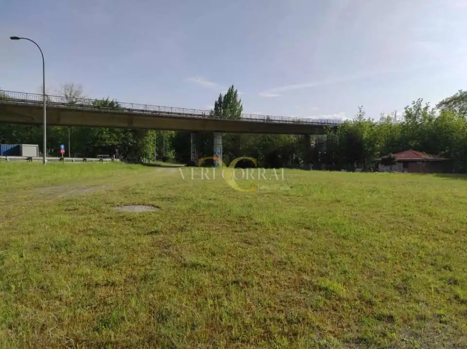 Terreno en venta en Infiesto, Piloña