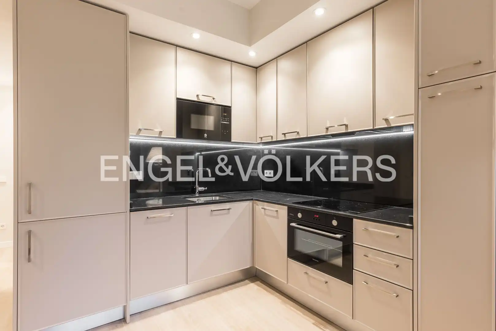 Cocina de Piso de alquiler en Madrid con Aire acondicionado, Calefacción y Amueblado