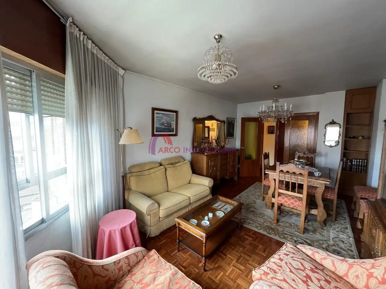 Sala d'estar de Pis en venda en Burgos amb Calefacció, Parquet i Terrassa