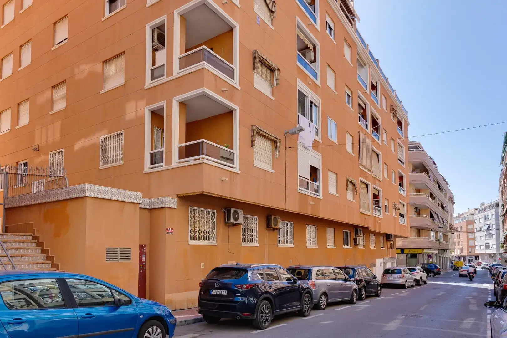 Vista exterior de Apartamento en venta en Torrevieja con Terraza y Amueblado