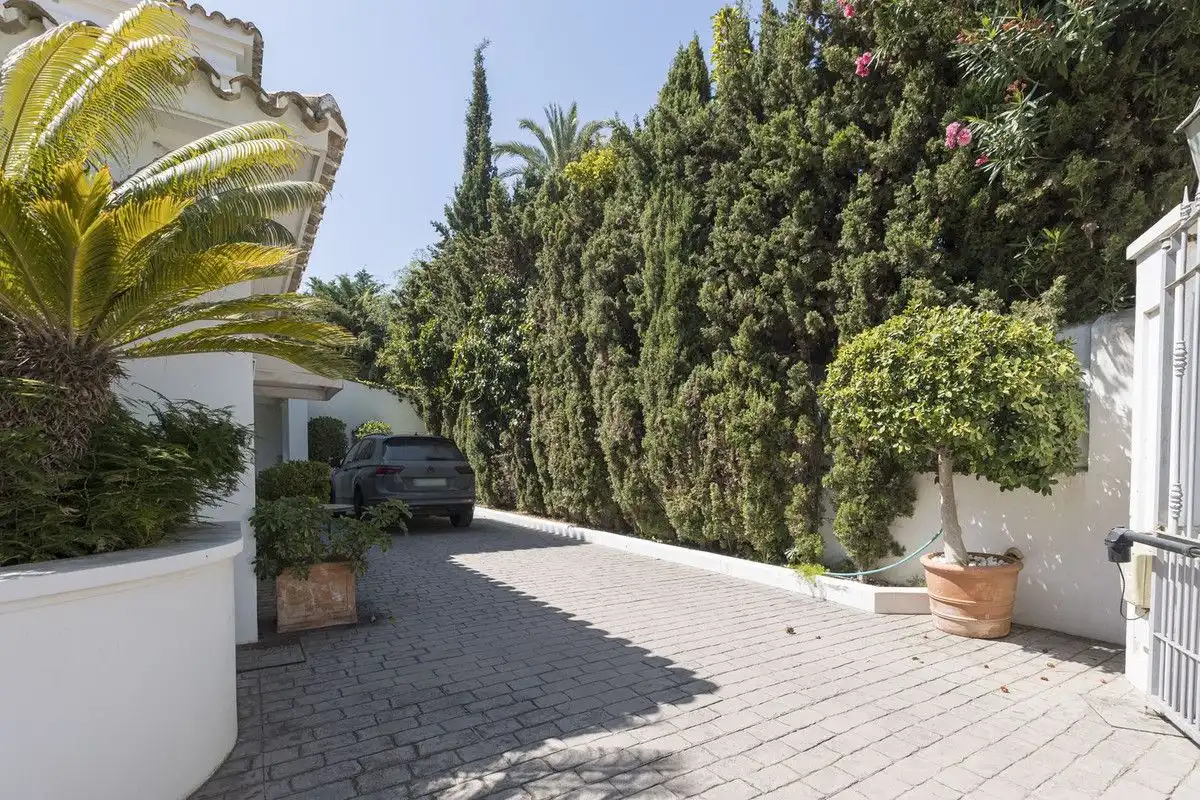 Vista exterior de Casa o xalet en venda en Mijas amb Terrassa i Piscina comunitària