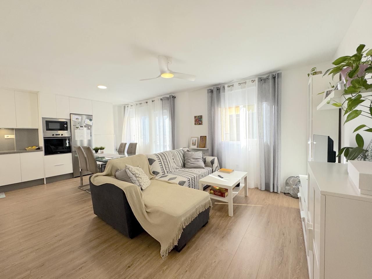 Living room of Flat for sale in  Santa Cruz de Tenerife Capital