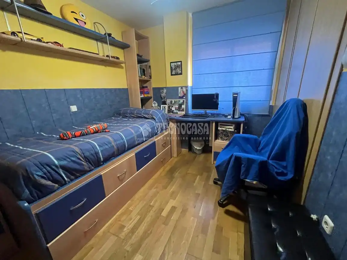 Habitación de Piso en venta en Humanes de Madrid con Calefacción, Trastero y Balcón