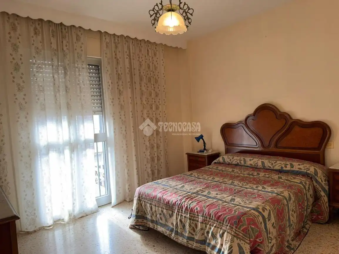 Habitación de Casa adosada en venta en Sevilla con Aire acondicionado y Alarma