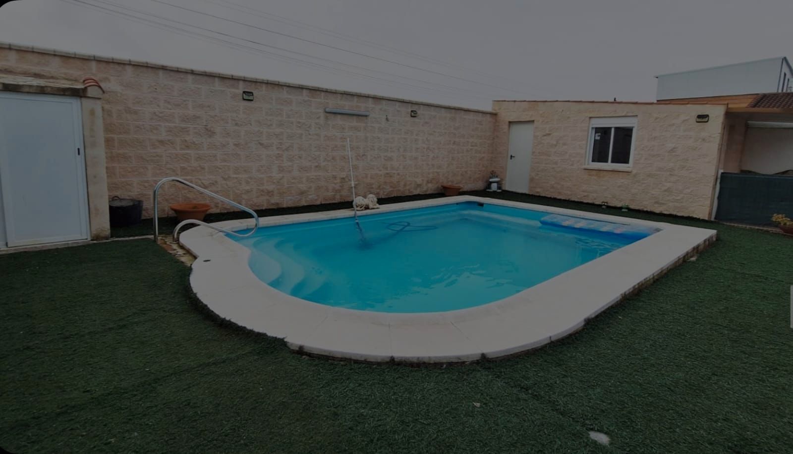 Swimming pool of House or chalet for sale in Almodóvar del Río  with Air Conditioner, Private garden and Terrace