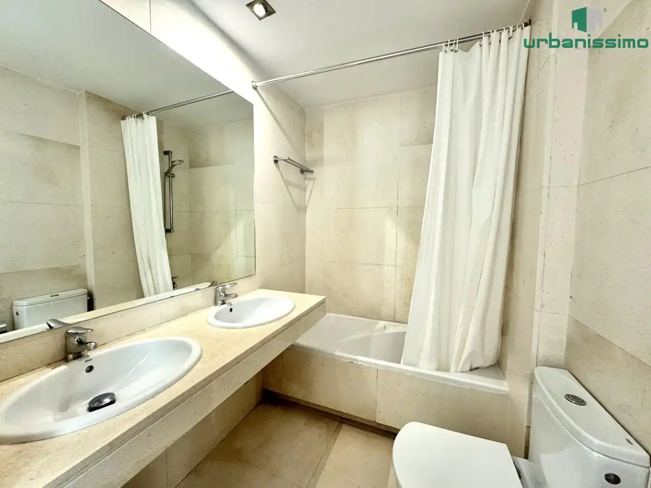 Bathroom of Detached homes for sale in Madrid  with Air Conditioner, Heating and Private garden