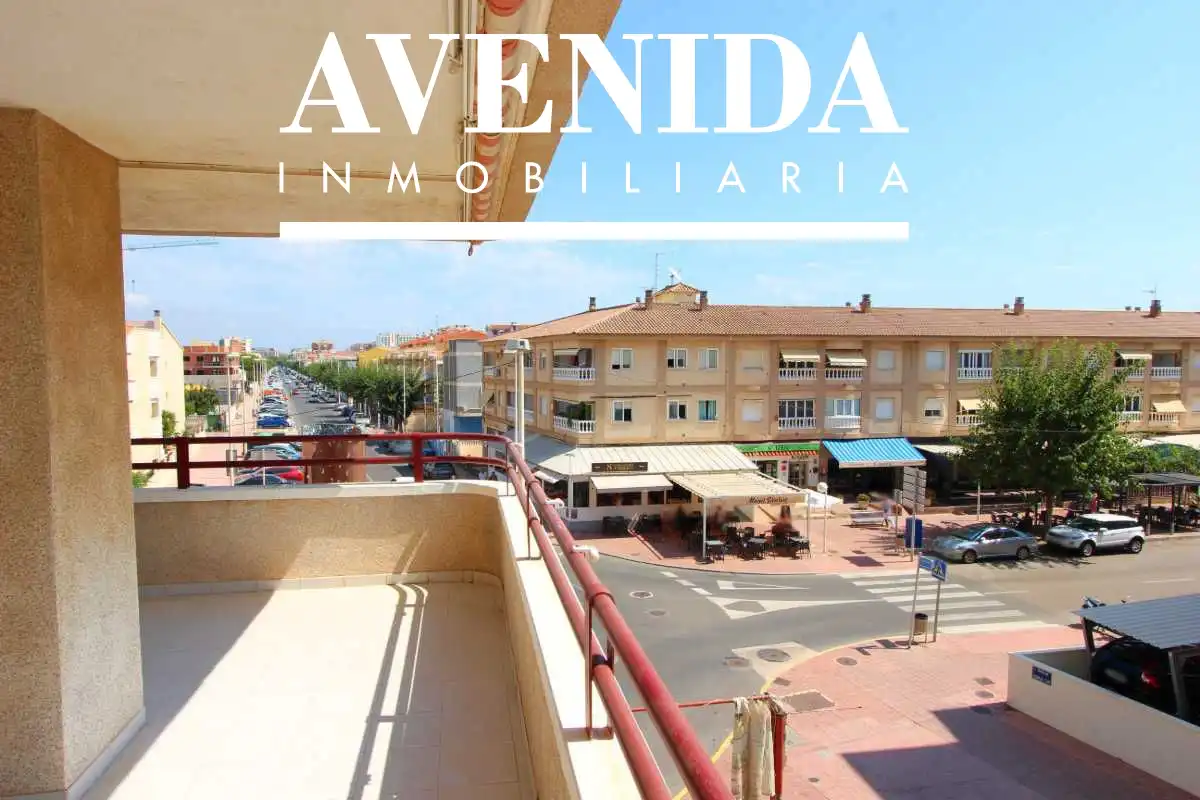 Apartamento con piscina en venta en Gibraltar 13
