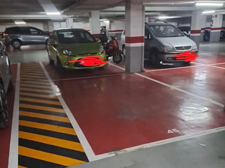 Aparcament de Garatge de lloguer en Centro