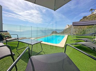 Chalet con piscina en venta en Calle de la Serra d'Espadà